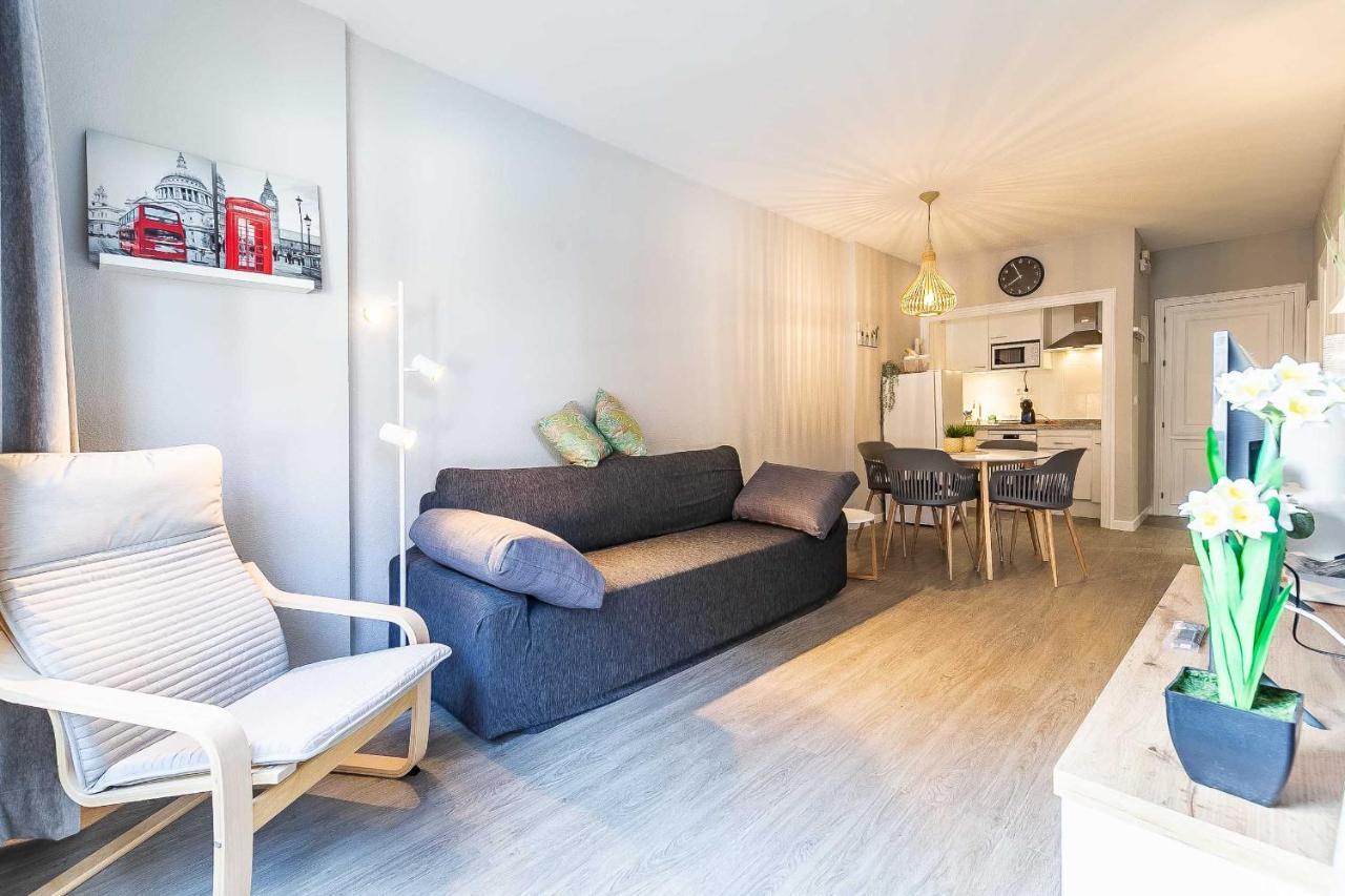76-Lovely Beach Front Apartment In Fuengirola Esterno foto